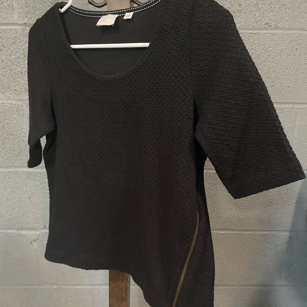 Elegant Black Women's Top - Picture 5 of 6
